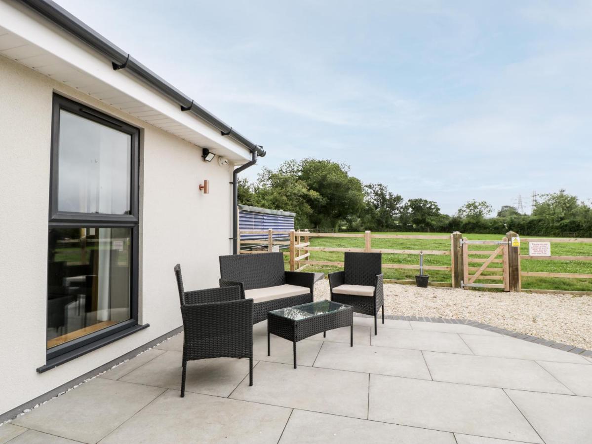 Strawberry Stables Villa Bristol Exterior foto